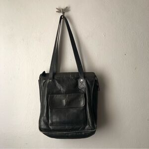 Frye black leather shoulder bag tote style zipper top
